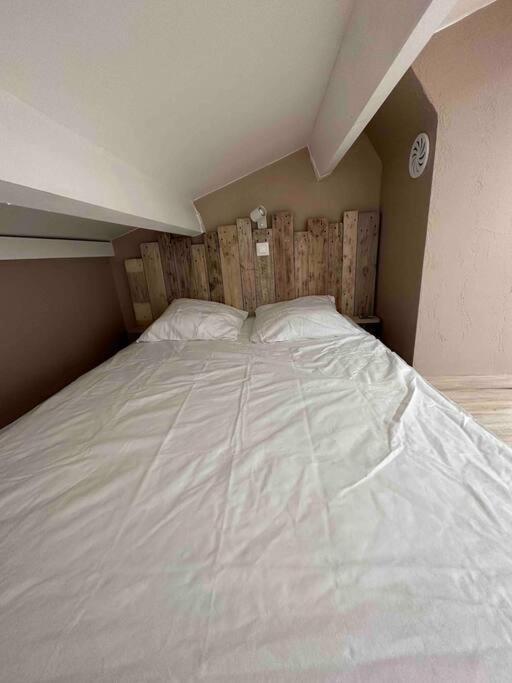 Apartment T2 Mezzanine 300m *